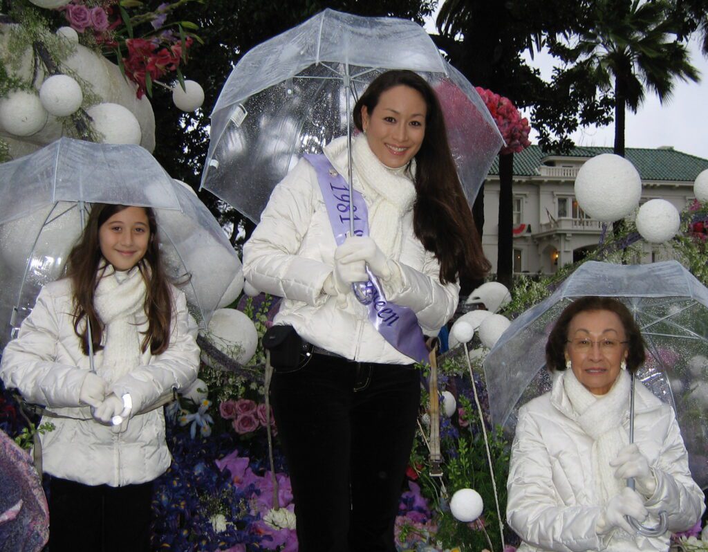 Riding in the 2006 Pasadena Rose Parade with her daughter Tara and her mom